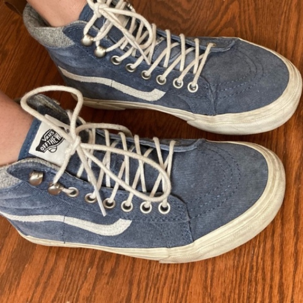 Corduroy sneakers